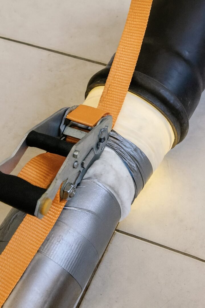 Chemisage de canalisation avec gaine en résine insérée et mise en pression Essonne