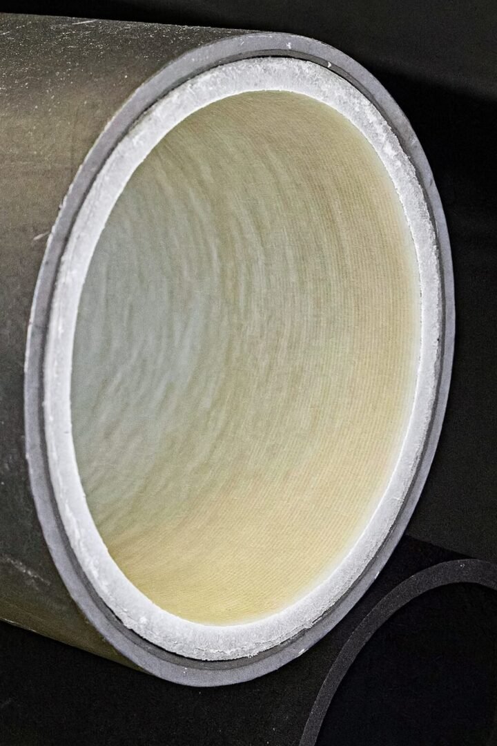 Exemple de canalisation chemisée en résine après réhabilitation intérieure en Essonne