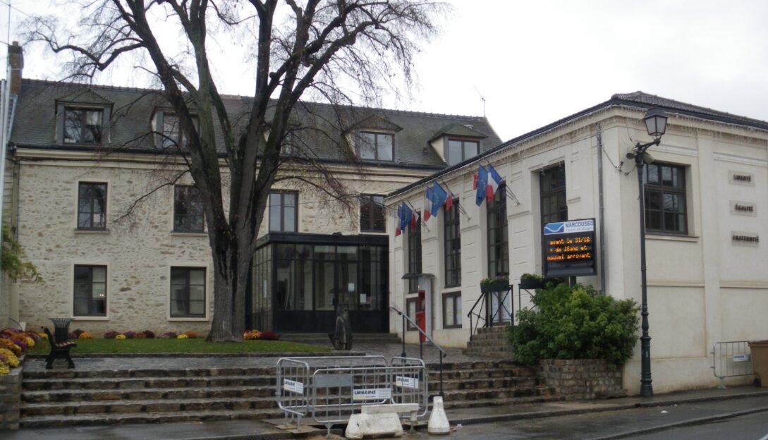 Mairie de Marcoussis 91460 service assainissement démarches raccordement
